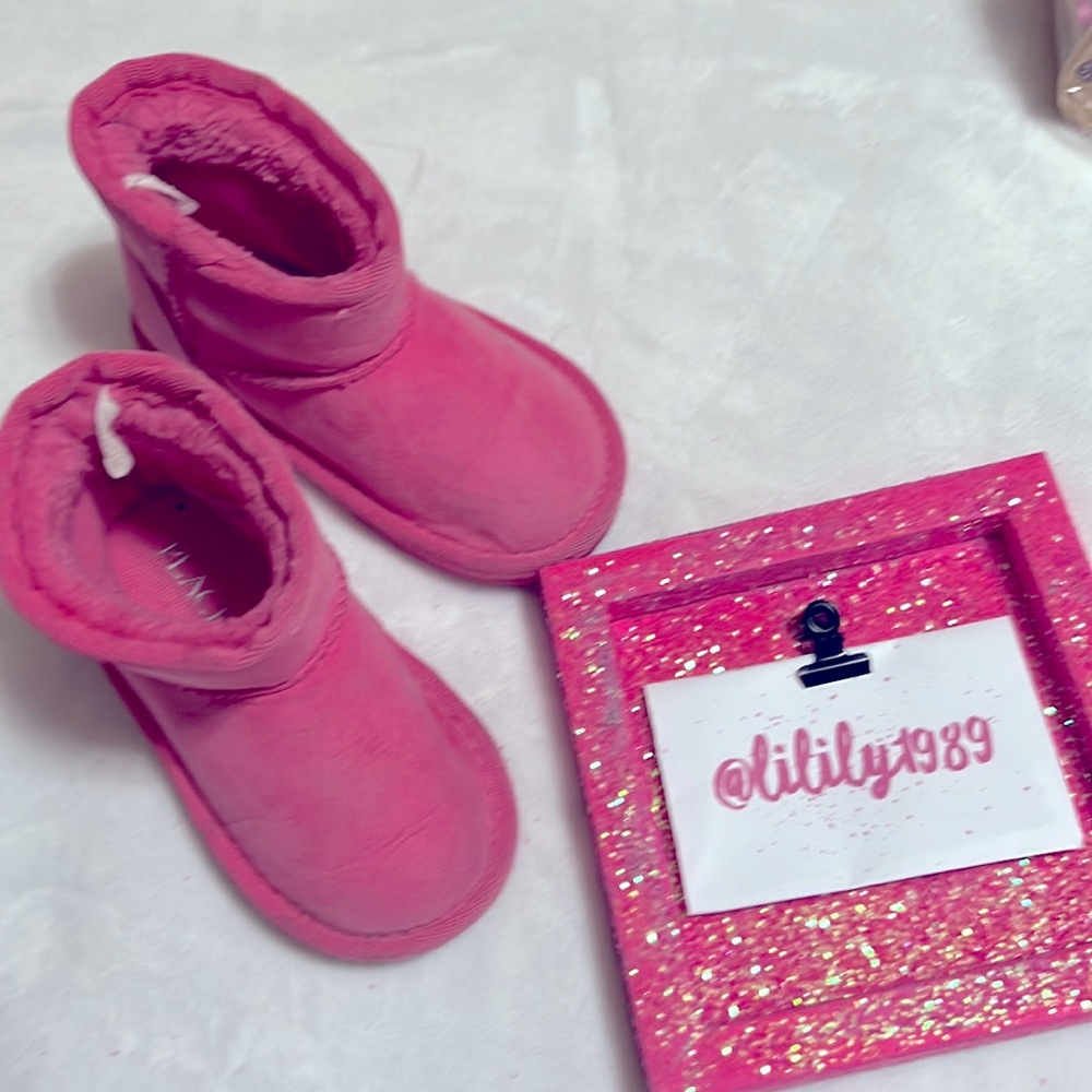 Todler girl pink boots